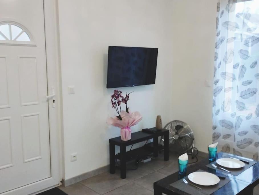 Appartement 2, Jardin, Collation, 5 Min De L'Aeroport Cdg Le Mesnil-Amelot Dış mekan fotoğraf
